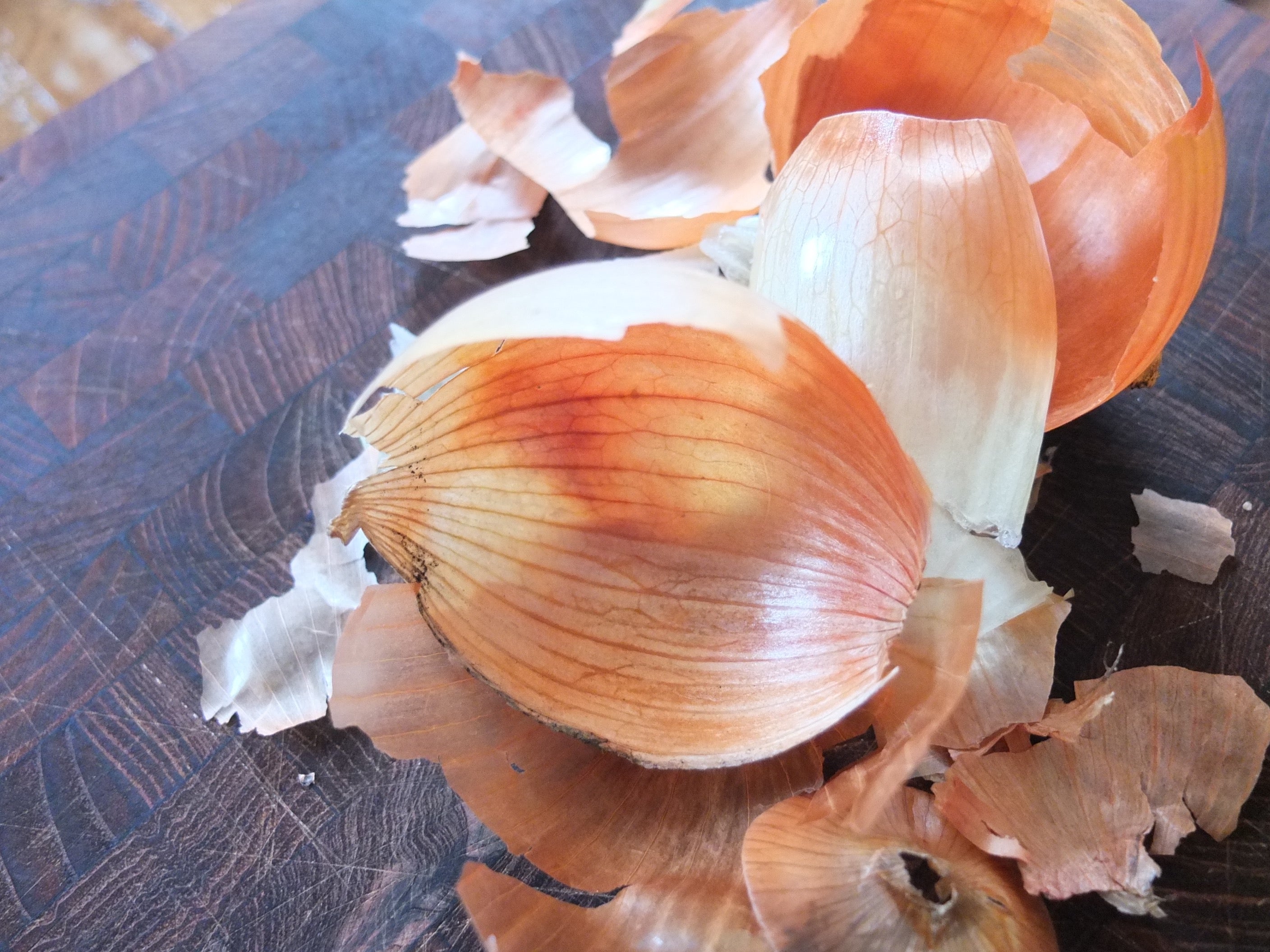 onion halfway peeled