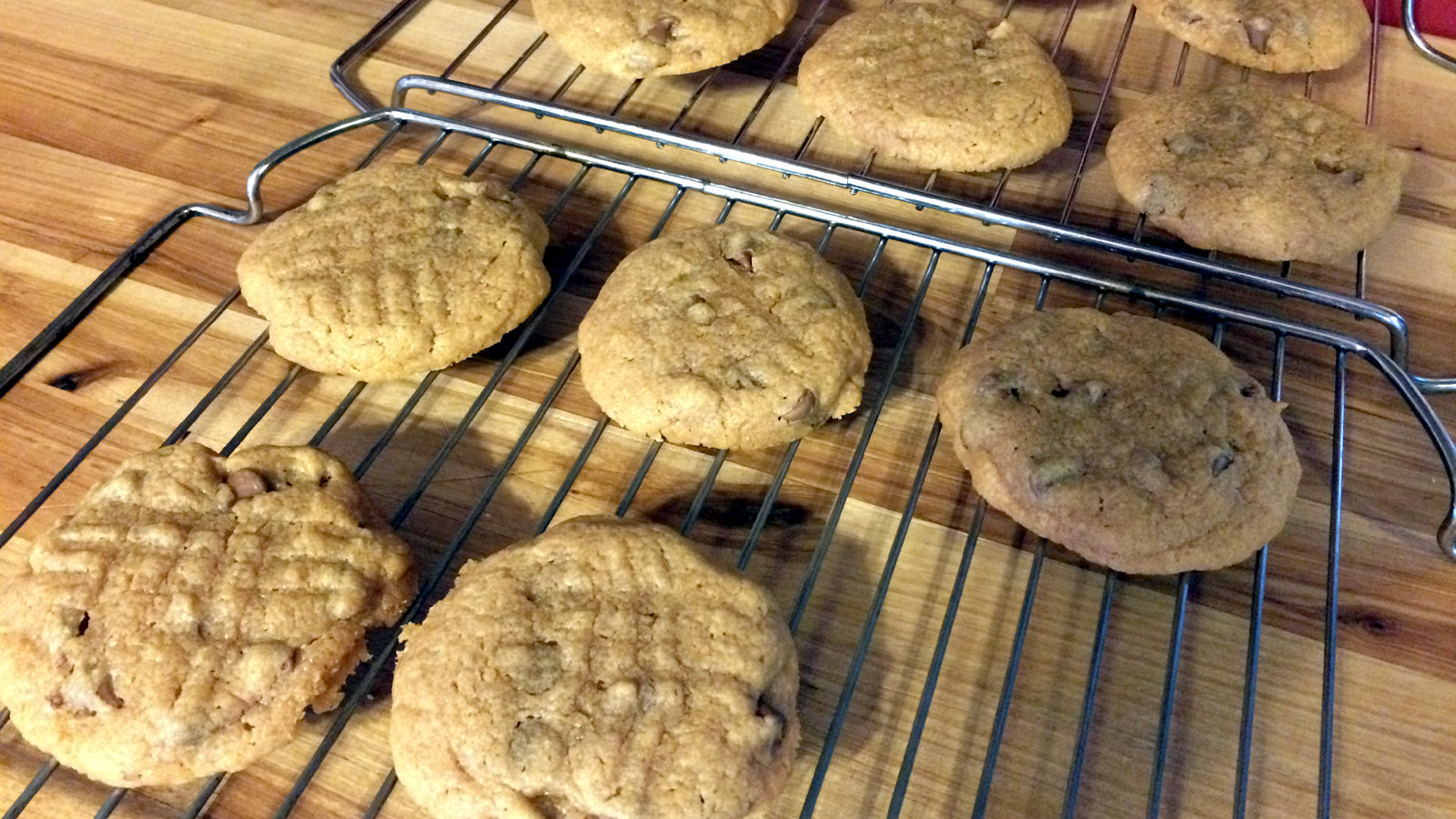 cookies on cooling rack